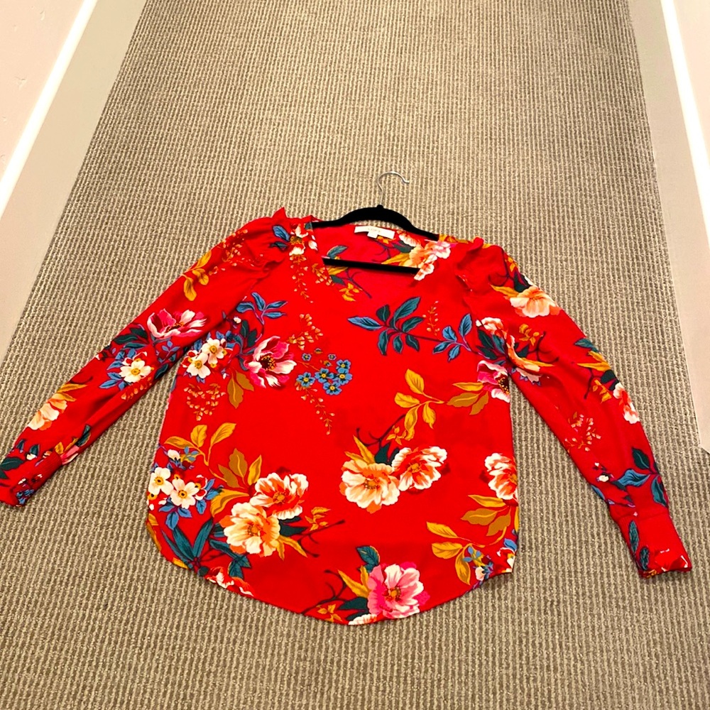 Loft magenta floral top. Like new. Size small.